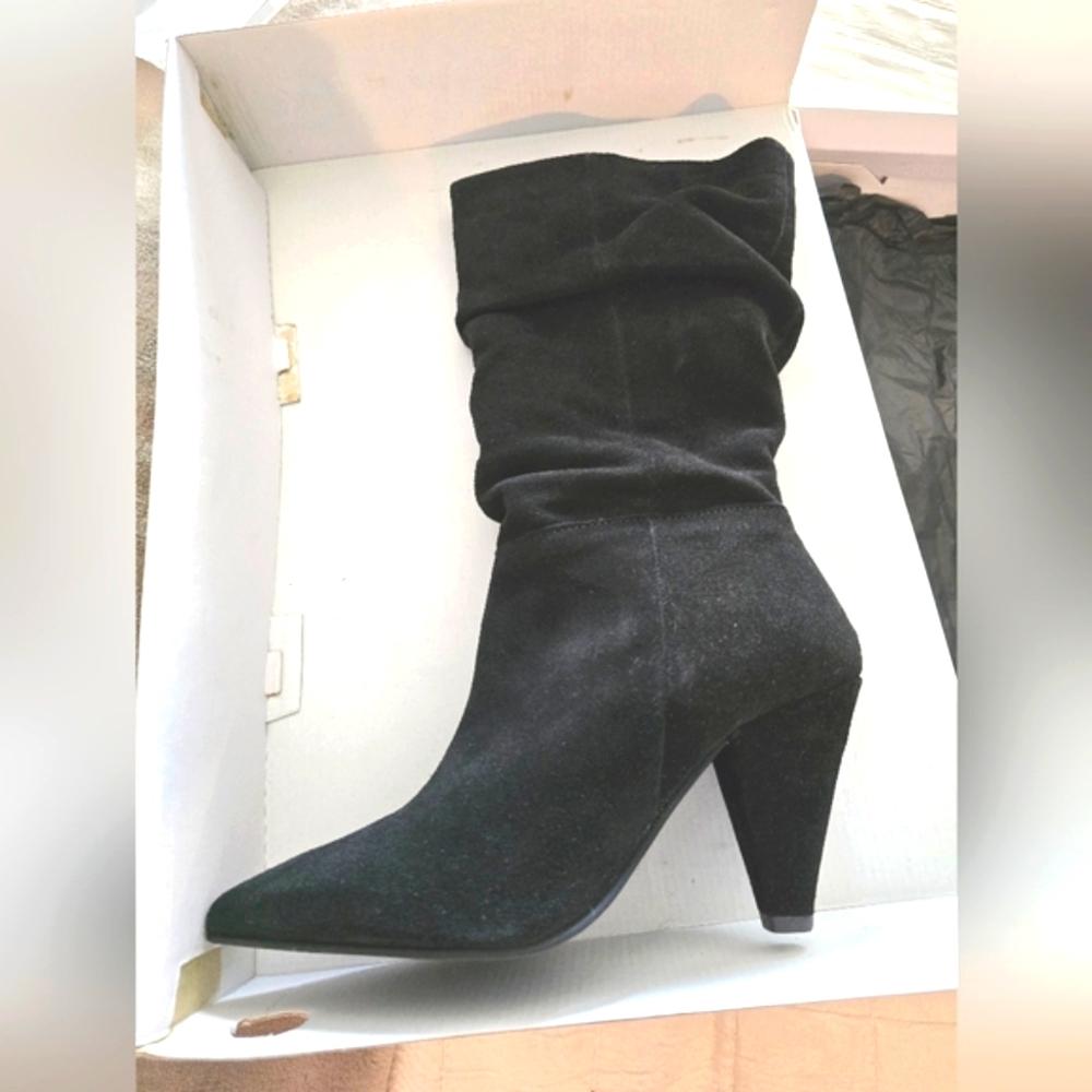 Elegant Black Suede Women's Boots